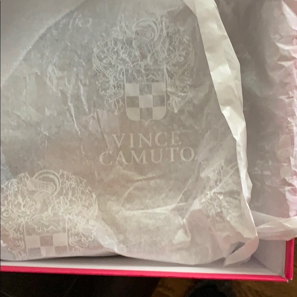 NIB Vince Camuto Size 5 wedges - Picture 7 of 9